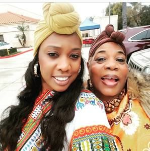 Meet your Posher, Comeshia